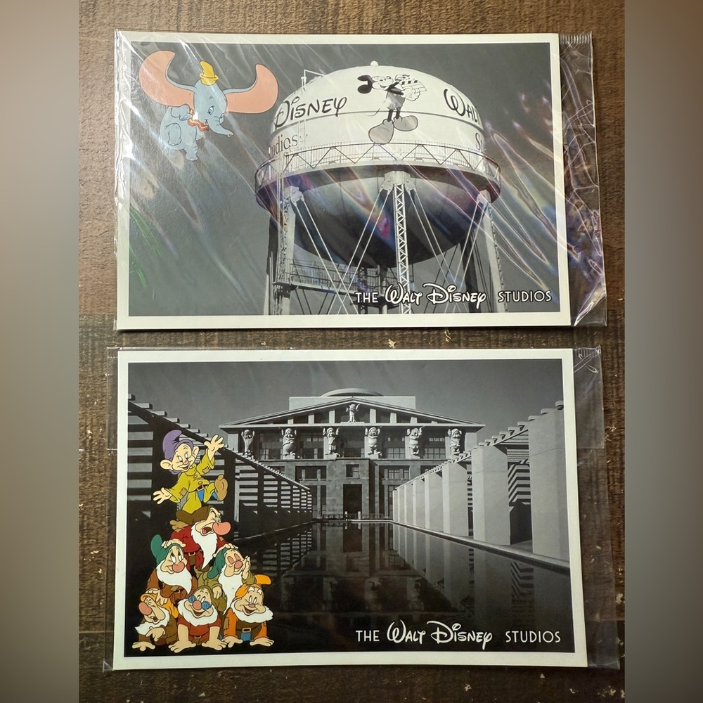 Walt Disney Studios Postcard - Dumbo - Snow White & The Seven Dwarfs Collectable